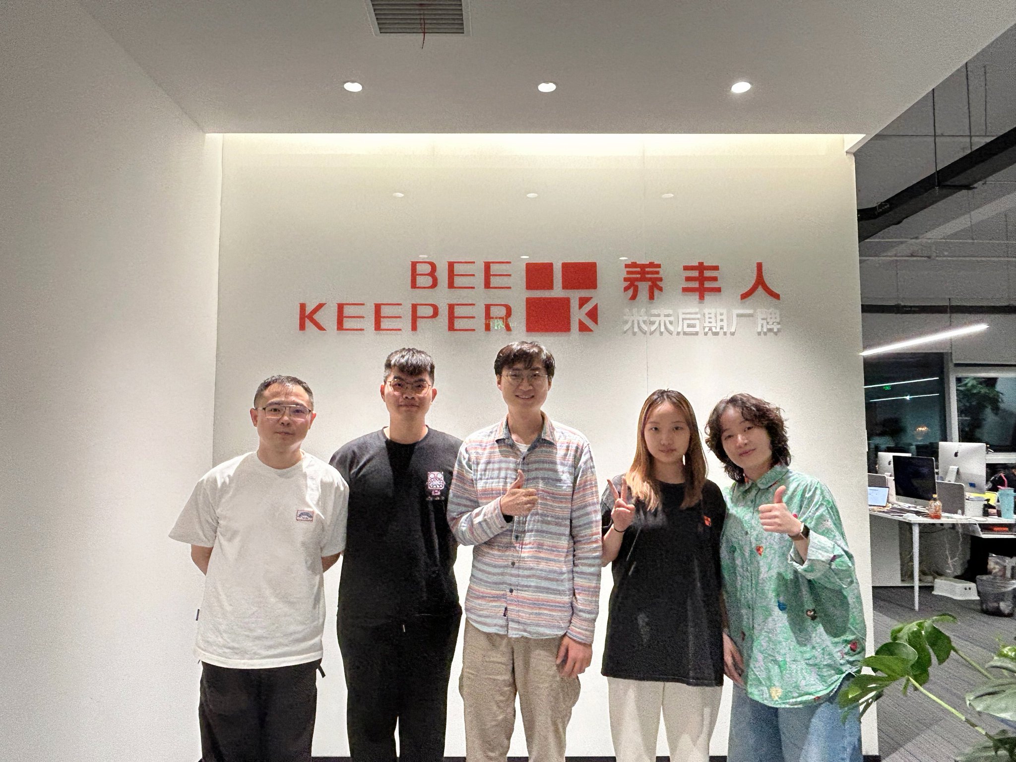 團隊在米未傳媒辦公區合影